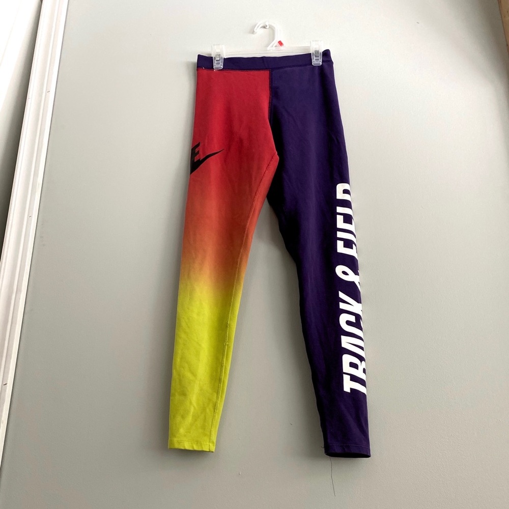 NIKE Leggings 🍀2/$30🍀Track and Field Print Small